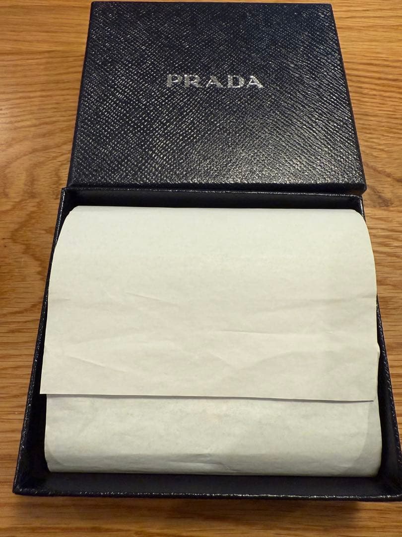 未使用PRADA サフィアーノレザー 三つ折り財布 ミントグリーン - メルカリ