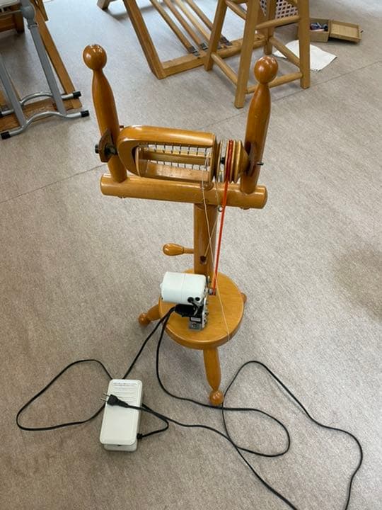 中国茶器 紫砂壺 急須 リスと葡萄 彫刻 茶道具 宜興紫砂 蓋欠けあり