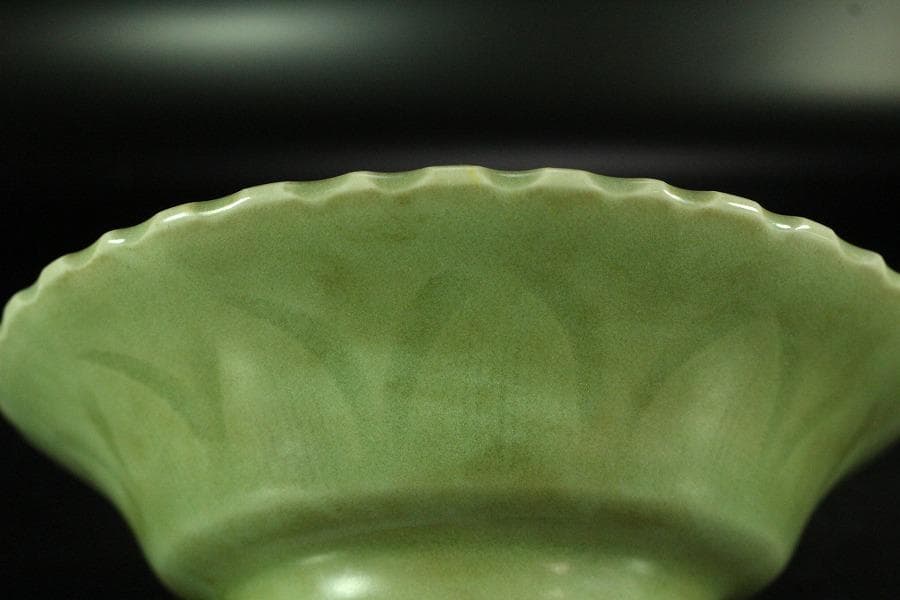 中国美術 青磁 吉字 皿(K-A722) - メルカリ