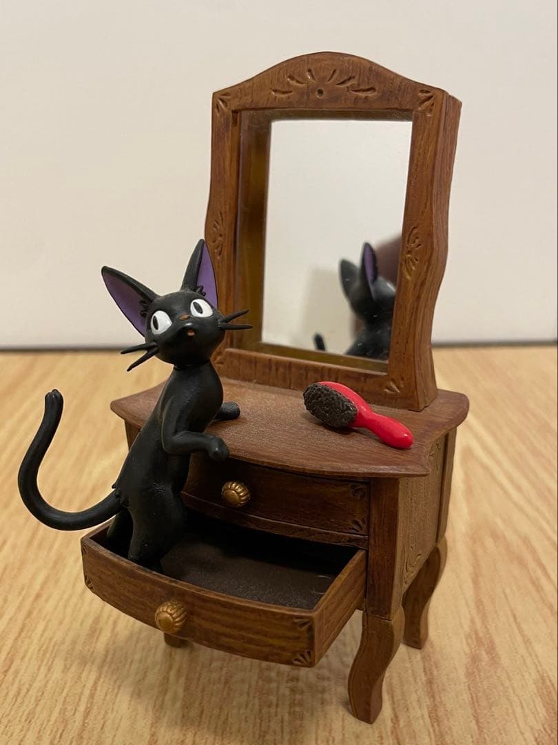 2014年 魔女の宅急便カレンダー アンティークドレッサー