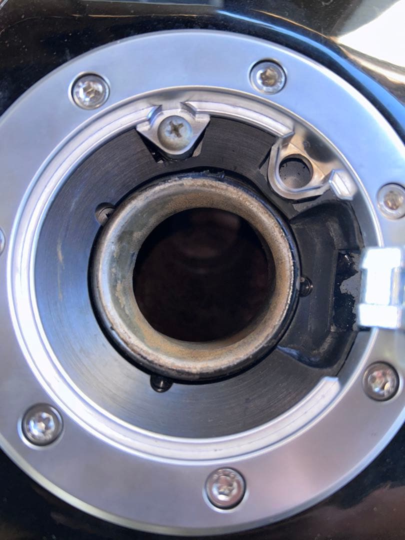 最終値下げ】ゼファーχ 純正 タンク ゼファー400 黒金 ゼフ