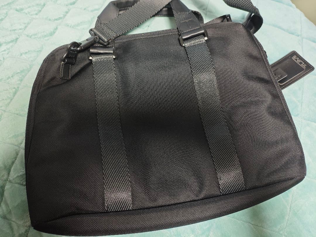 tumi ブラックナイロンビジネスバッグ Alpha Bravo