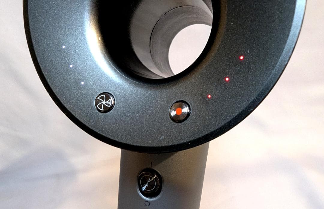 【整備済品】タフなダイソンドライヤーHD12 PRO　A1844