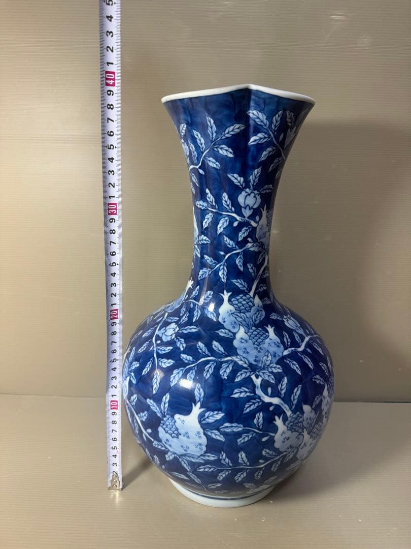 2409 【6代館林源右衛門】 染付柘榴文 花瓶 - メルカリ