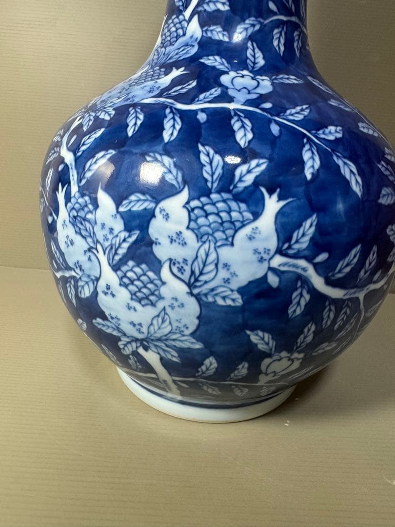 2409 【6代館林源右衛門】 染付柘榴文 花瓶 - メルカリ