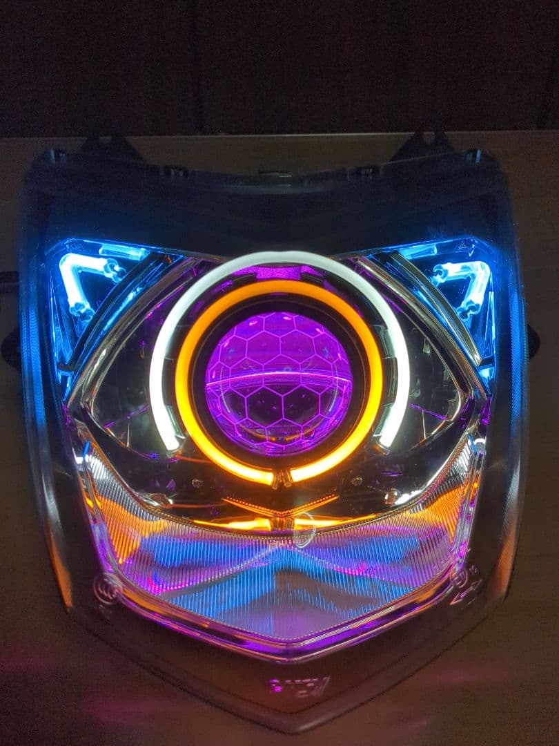 激レアシグナスヘッドライト色の変更可能‼️