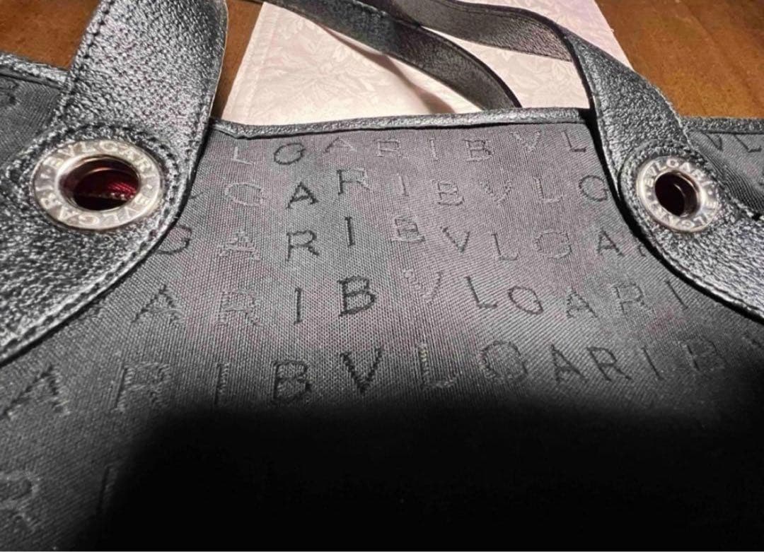 BVLGARI ブラック ショルダーバッグ