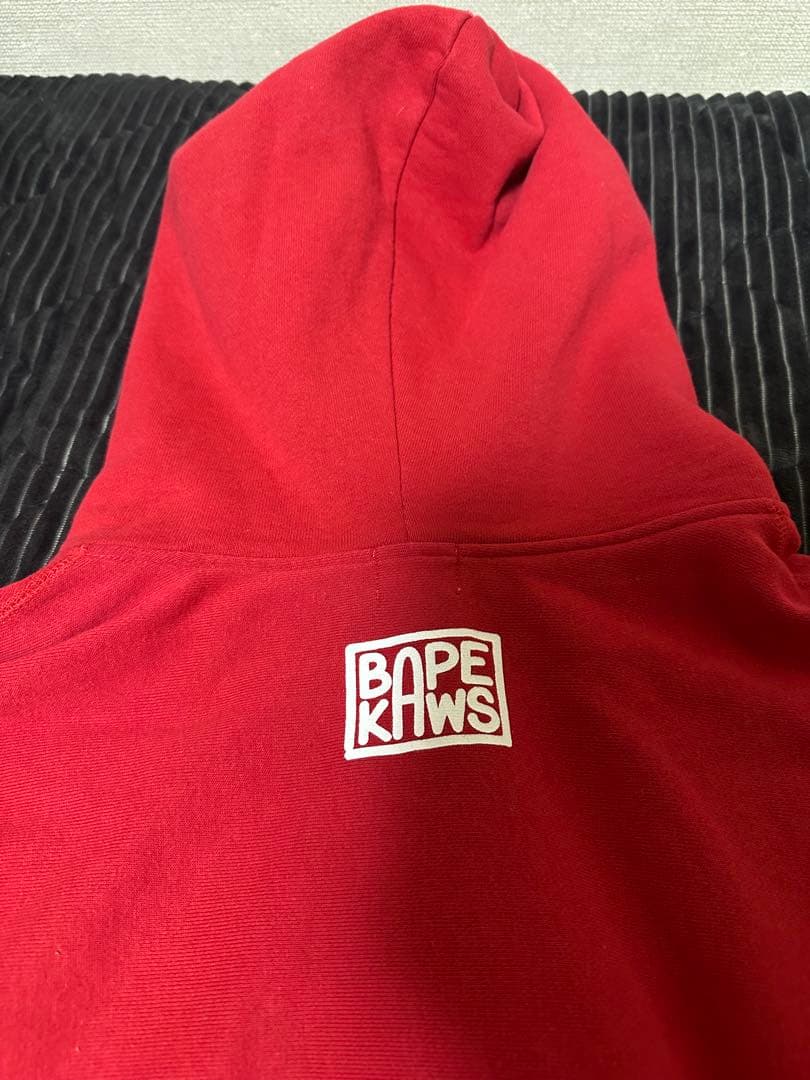 レア！BAPE KAWS chompers パーカー