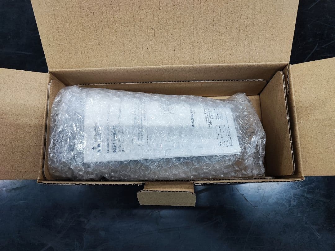 未使用品 三菱電機　ACサーボモーター　 HG-KR43k　1台