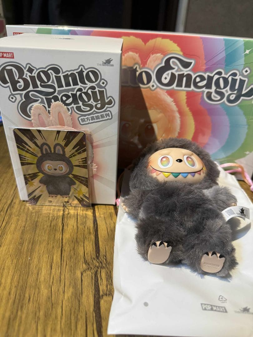 ラブブ POPMART Big Into Energy V3 IDシークレート