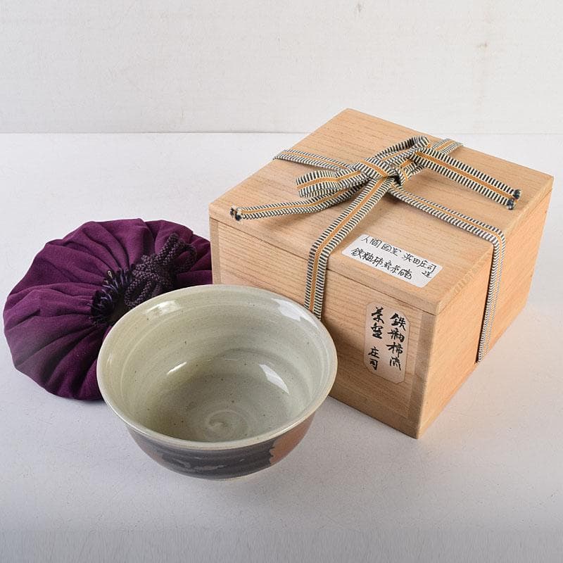 中国古玩 初期呉須染付 飾小壺 清時代 最少小壺 名入 線描牡丹 波状図