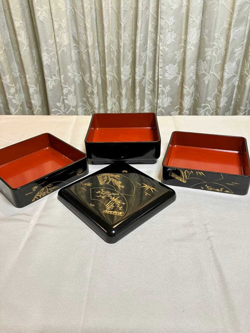 お重箱　三段　漆器　70年以上前の物　　伝統工芸
