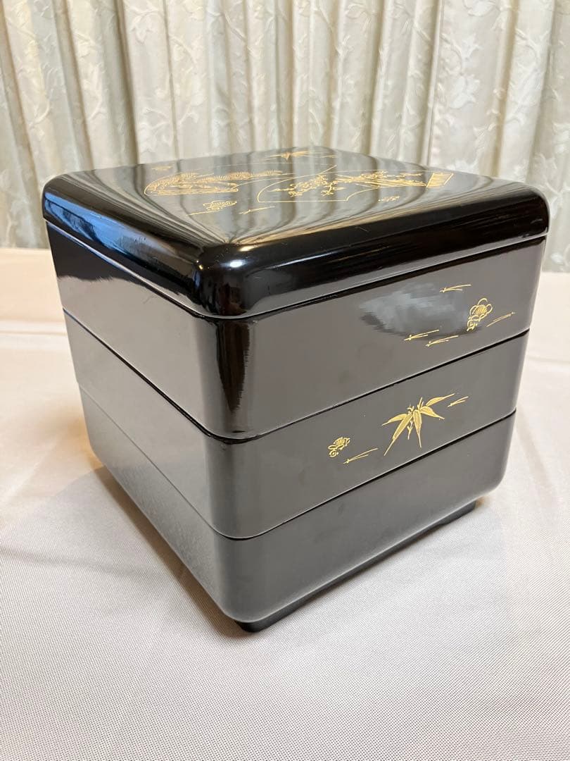 お重箱　三段　漆器　70年以上前の物　　伝統工芸