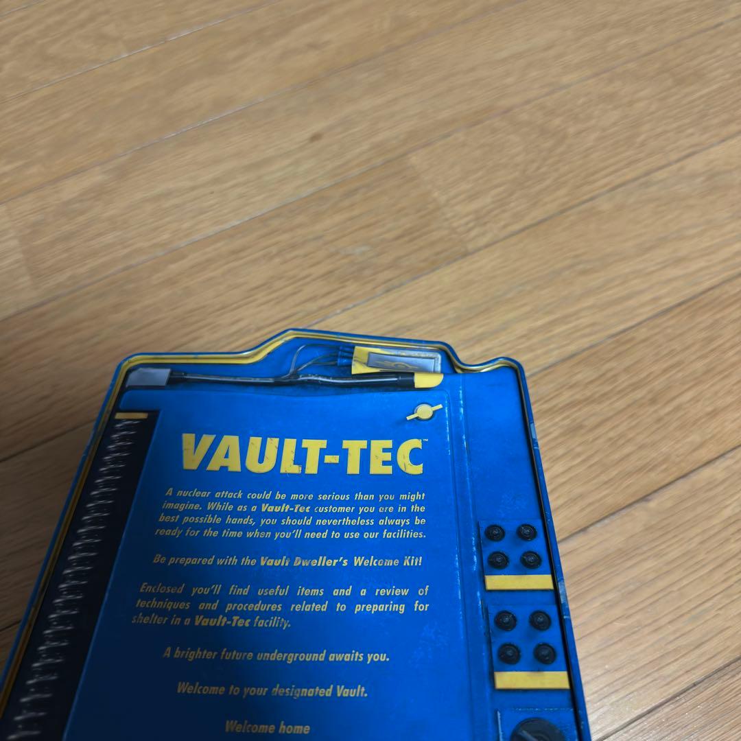Fallout Vault-Tec 居住者ウェルカム・キット（箱潰れ有り）