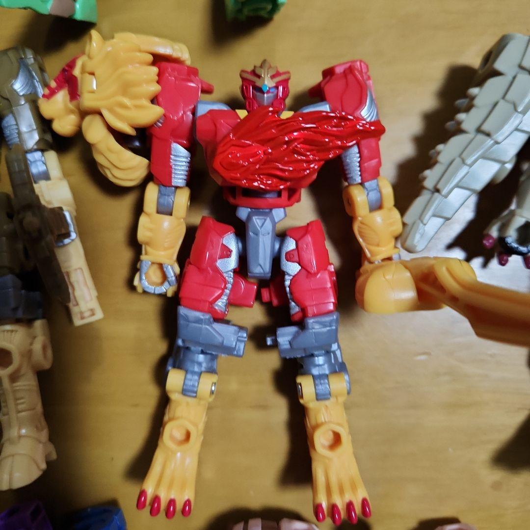 トランスフォーマー　ワイルドキング　エナジービースト8体セット