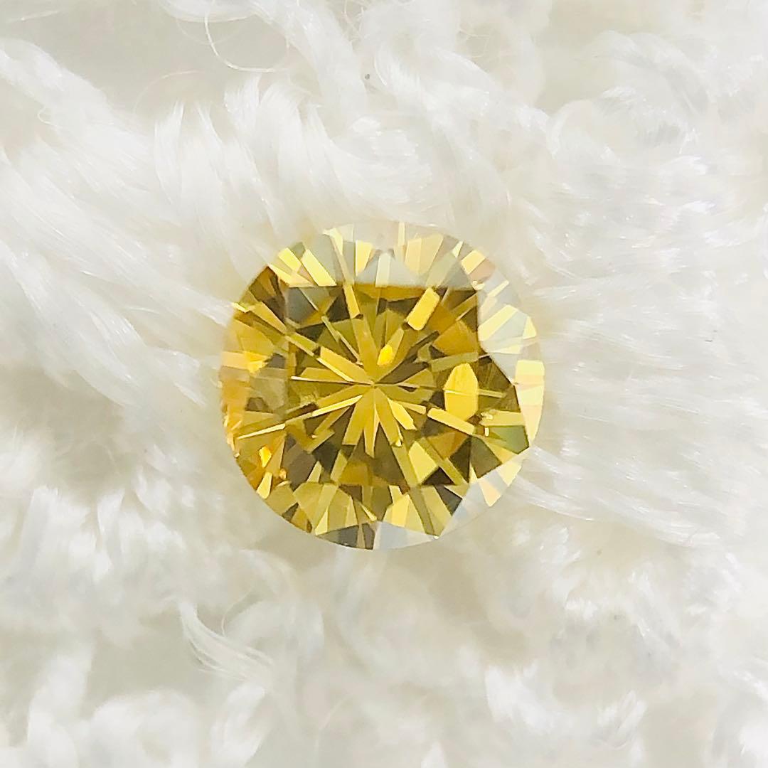 0.140ct F.D. Orangy Yellow VS-2 イエローダイヤ