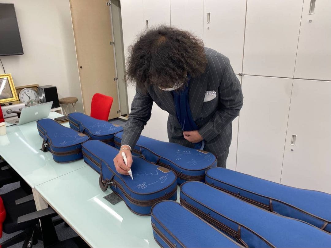 葉加瀬太郎【直筆サイン入りケース】付き バイオリン - メルカリ