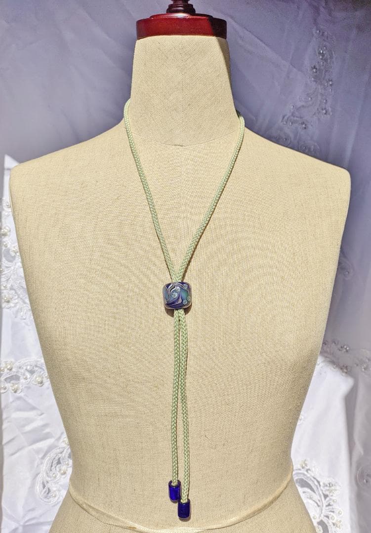 吉田正子トンボ玉（貳拾） 「江戸組み紐」ネックレス ガラス玉に込めた