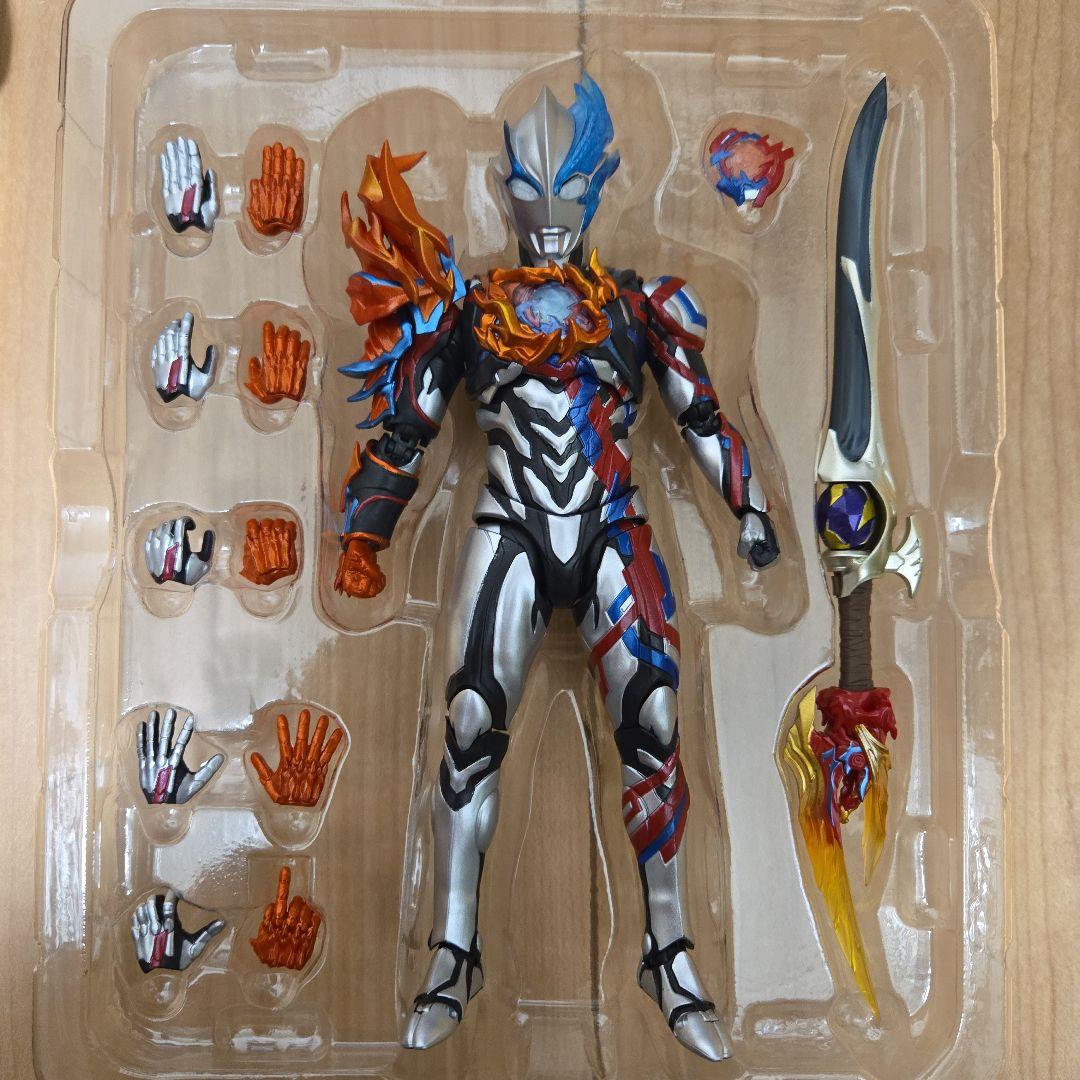 S.H.Figuarts ウルトラマンブレーザー ファードランアーマー