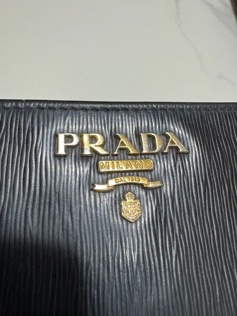 PRADA エピレザー 二つ折り財布 黒