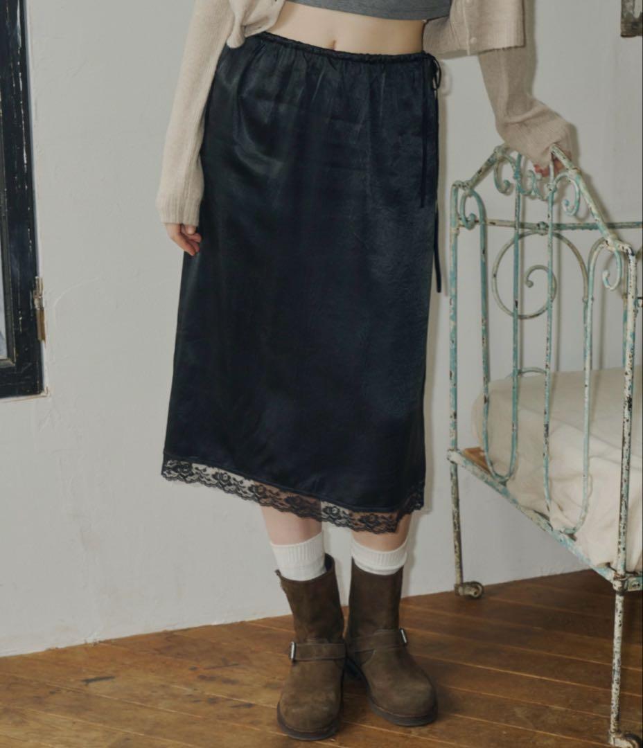 giunon クラッシュサテンレーススカート