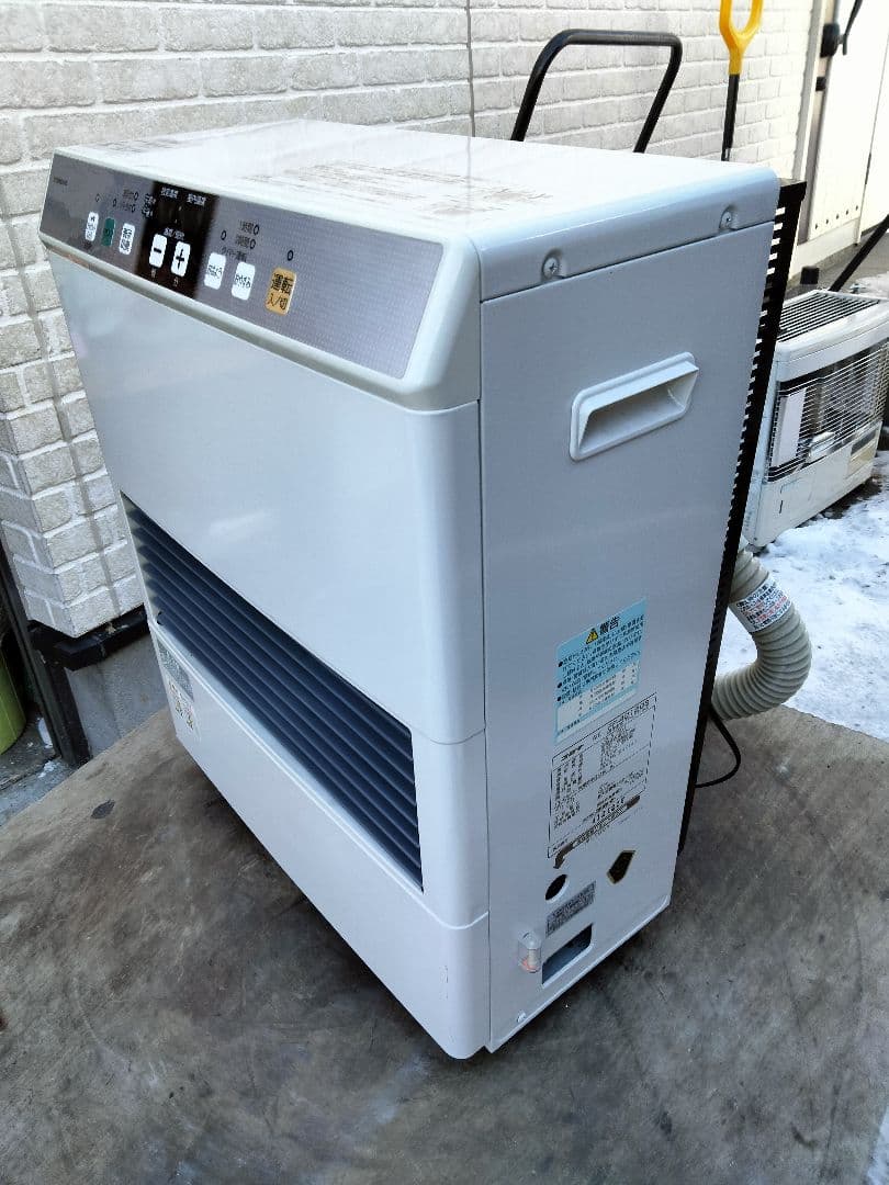 札幌発コロナFF温風石油ストーブ！品番「FF‐4212GS」2012年式中古品