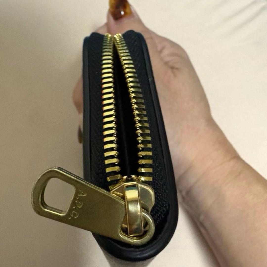 A.P.C. Demi-luneコンパクトウォレット