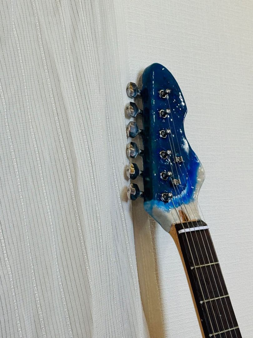 エレキギター アクリル透明 ストラトタイプ LED・WAVE・クラゲ仕様