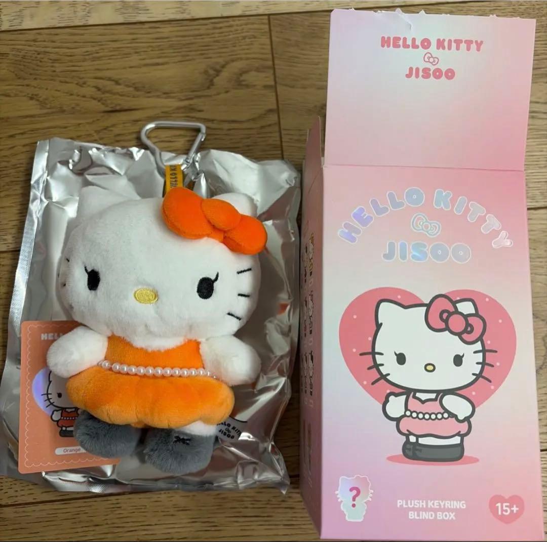 ハローキティ×ジス (JISOO) PLUSH キーリング オレンジ - メルカリ