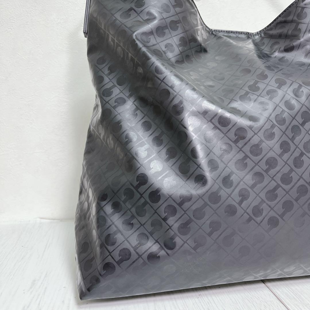 GHERARDINI ソフティ 総柄 黒 ワンショルダーバッグ 大容量