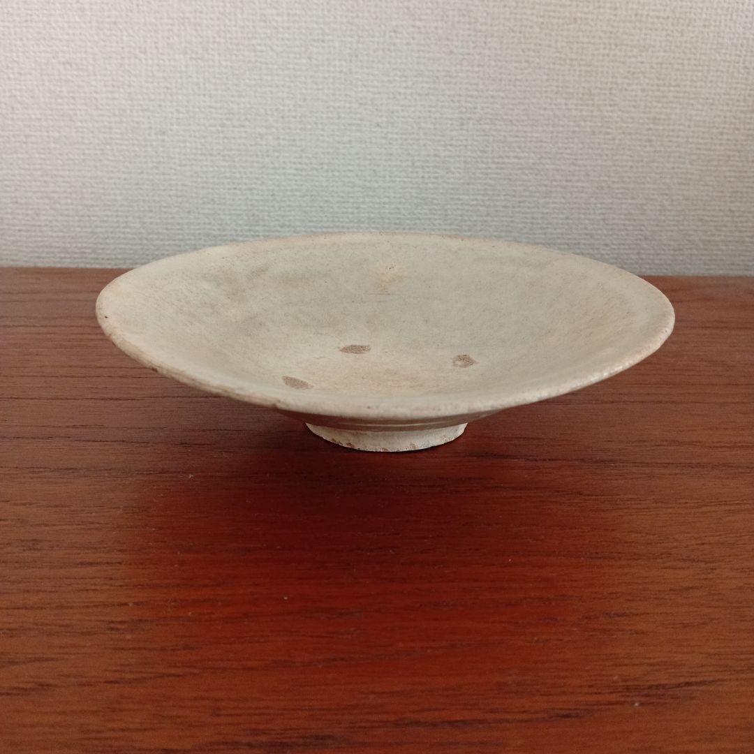 李朝　粉引　柔手　金海　平茶碗　（古唐津、李朝、高麗）