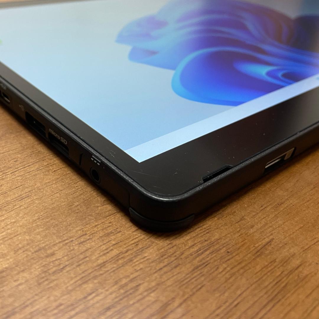 大画面13.3インチ 軽量で使いやすい富士通タブレット Corei5 カメラ