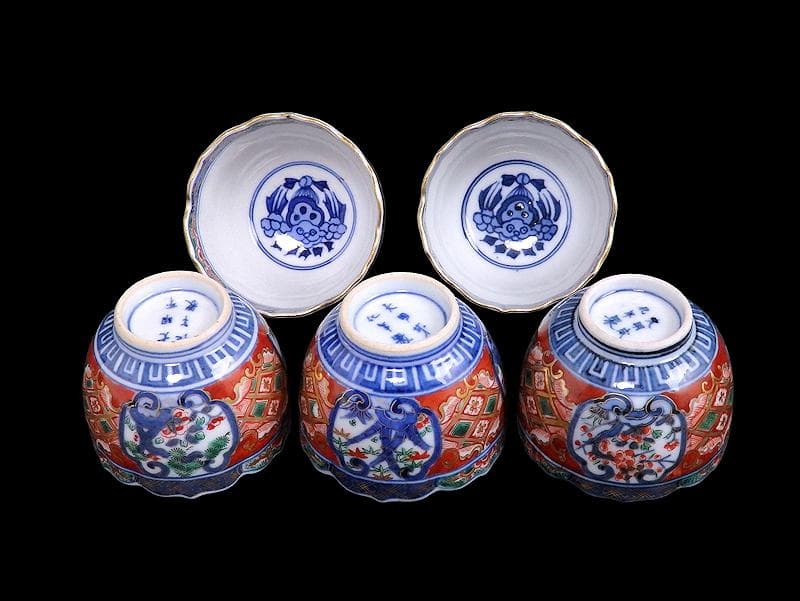 鍋島焼」冬山作香炉 青磁透し彫（木箱付） 秀逸作 色鍋島有職文香炉 共