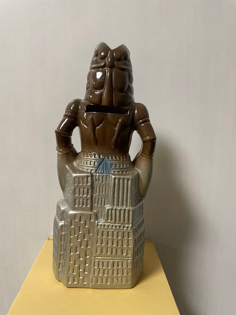 バルタン星人 BANK（小） 陶器製