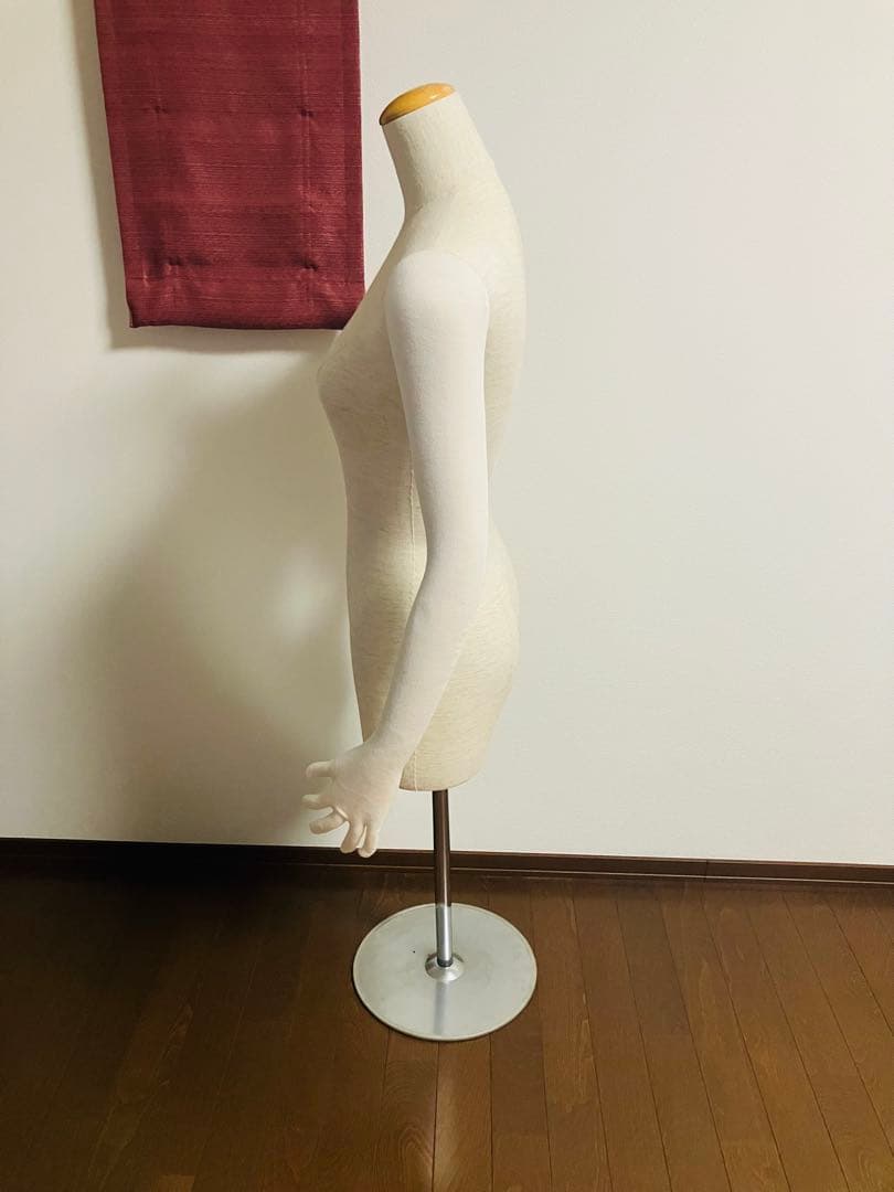 トルソー（バスト81サイズ） 腕と手指が動くマネキン トルソー 『高級