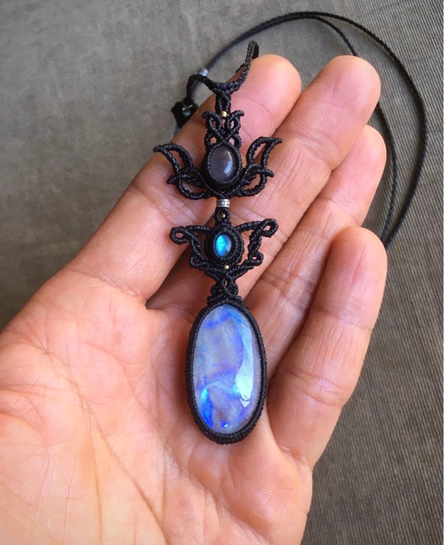 ラブラドライトアクアマリンマクラメネックレス