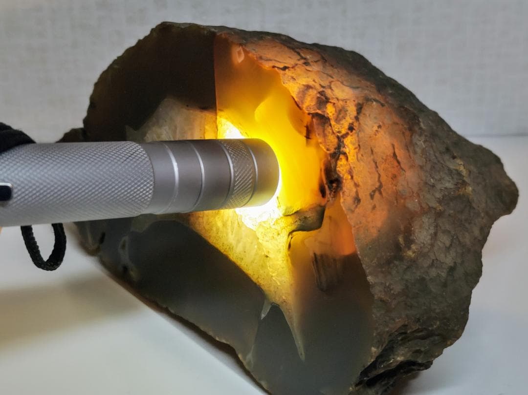 瑪瑙 2.4kg メノウ 原石 鑑賞石 自然石 誕生石 水石 鉱物 宝石 置石