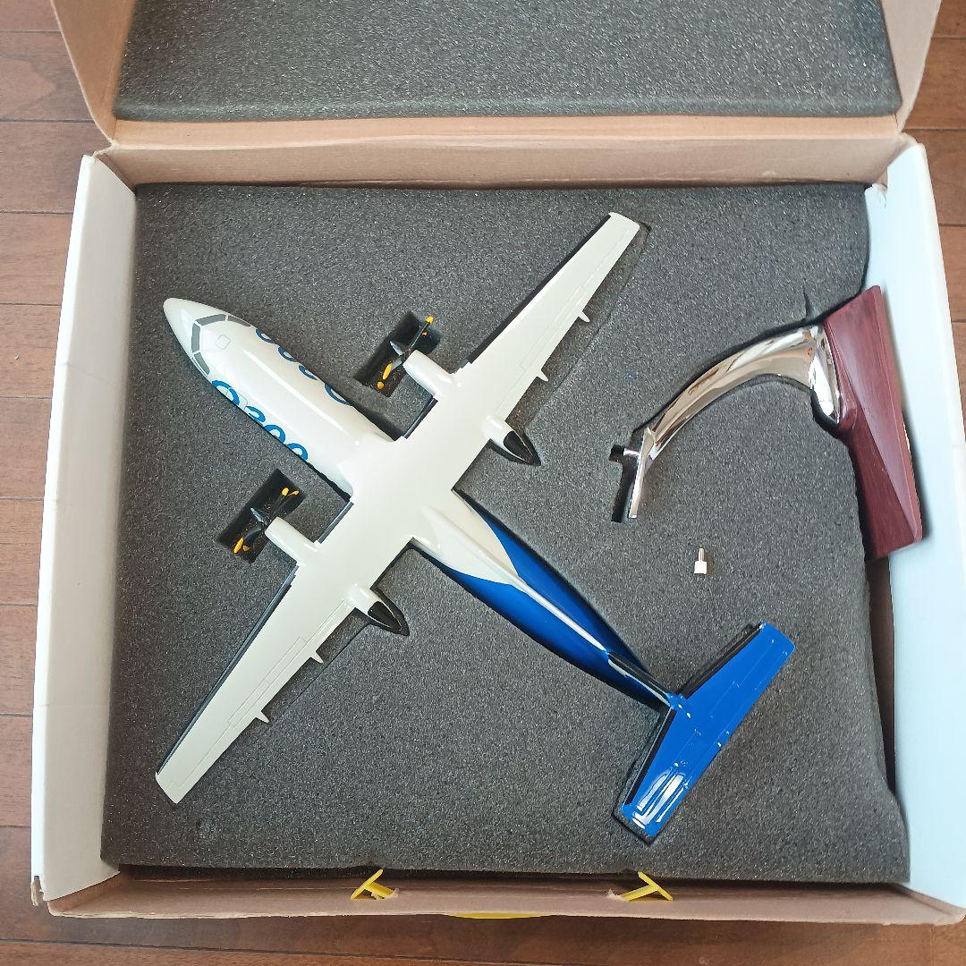 非売品 美品】 Dash8 Q300 航空機模型 ソリッドモデル - メルカリ