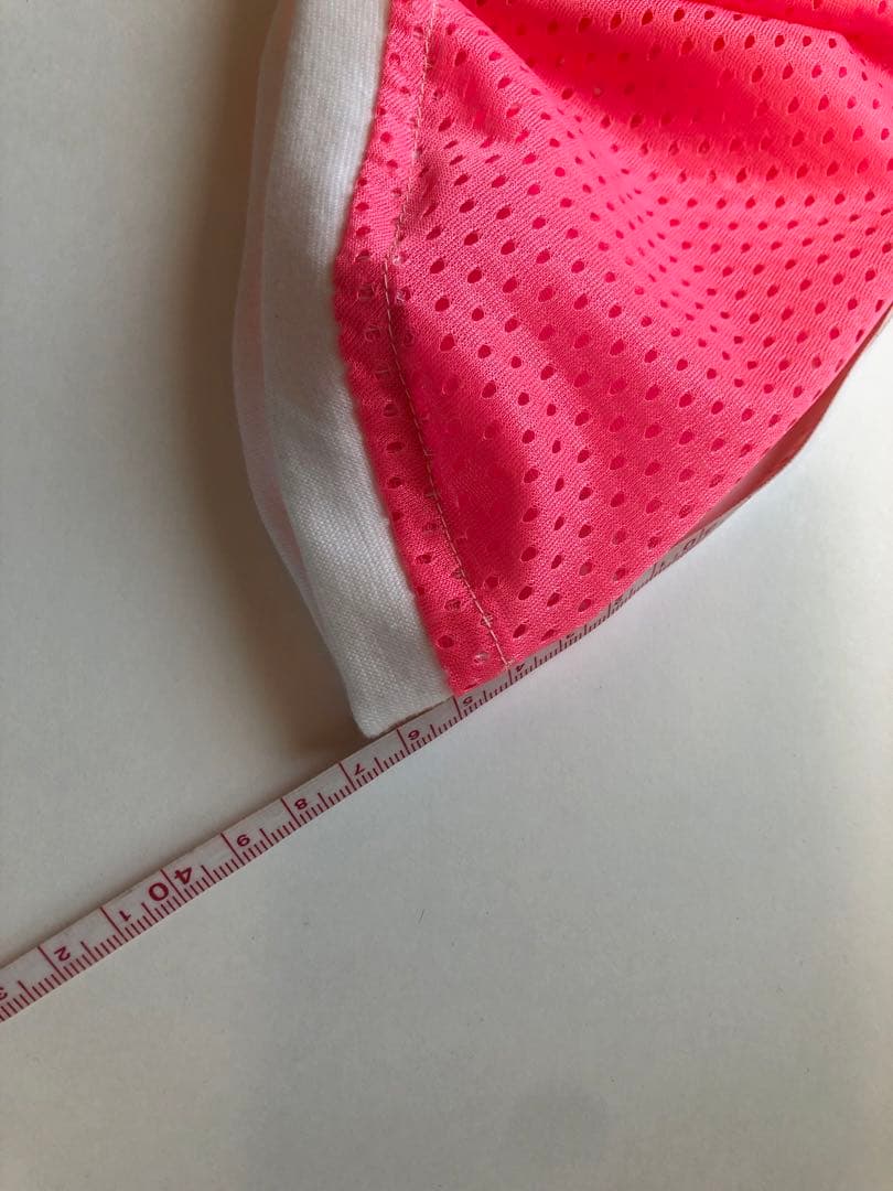 蛍光ピンクメッシュのタンクトップ小さめSサイズイタグレ服犬服