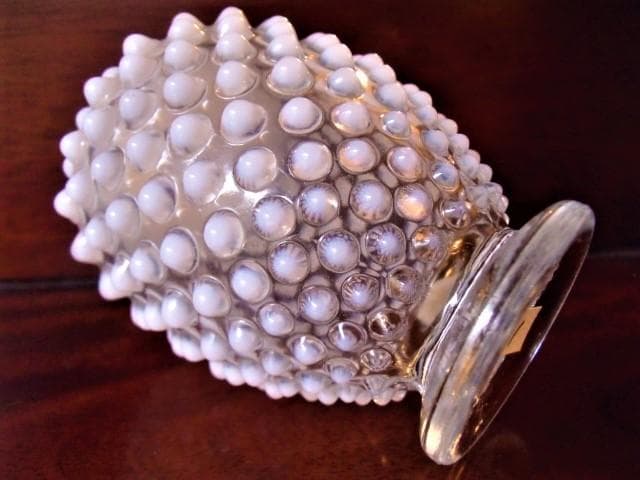 アメリカ フェントン フレンチオパールセント ホブネイルの香水瓶