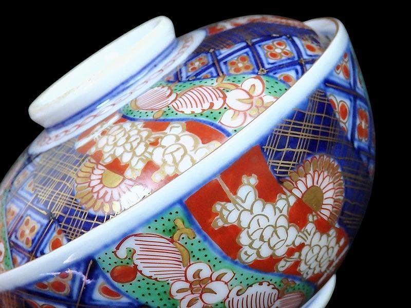 大聖寺伊万里　金襴手　捻り紋に寿の図　蓋茶碗　N158AS-DCd