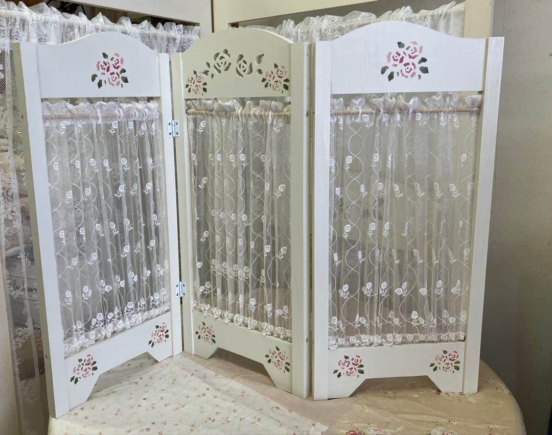 花薔薇のレースの卓上パーテーションミニ3連 花 ステンシル デザイン