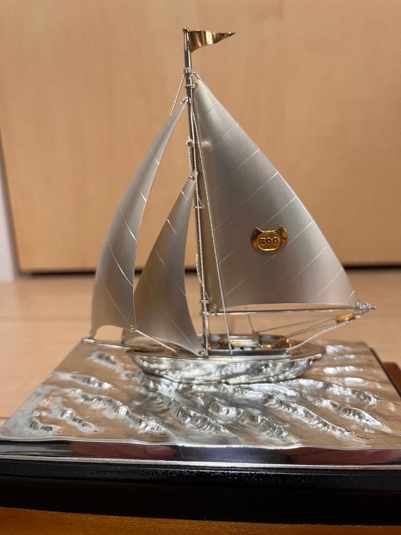 SILVERE.P刻印 銀製 ヨット 置物 オブジェ ガラスケース 帆船 模型
