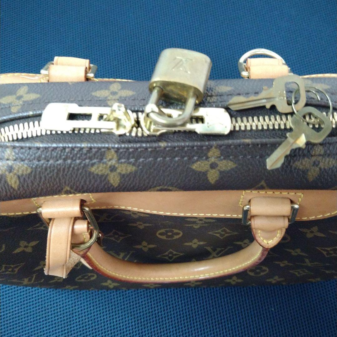 ルイ・ヴィトン モノグラム 南京錠バック　ドーヴィル