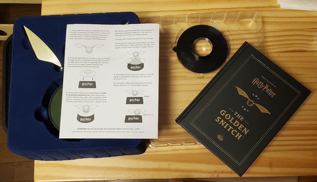 ハリー・ポッター　金のスニッチ Levitating Golden Snitch