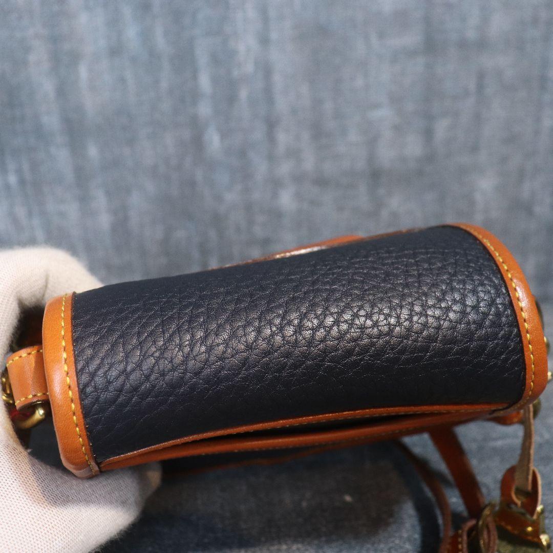 未使用 Dooney&Bourke デカロゴ タグ付 ショルダーバッグ