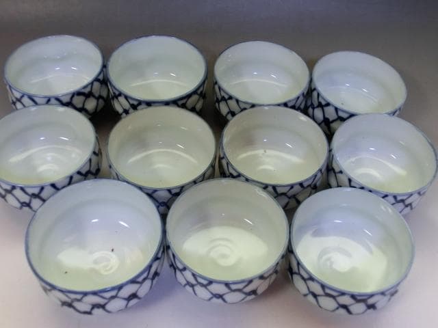 湯呑み茶碗□平安 萬壽堂製 網目紋染付湯飲み 11客セット