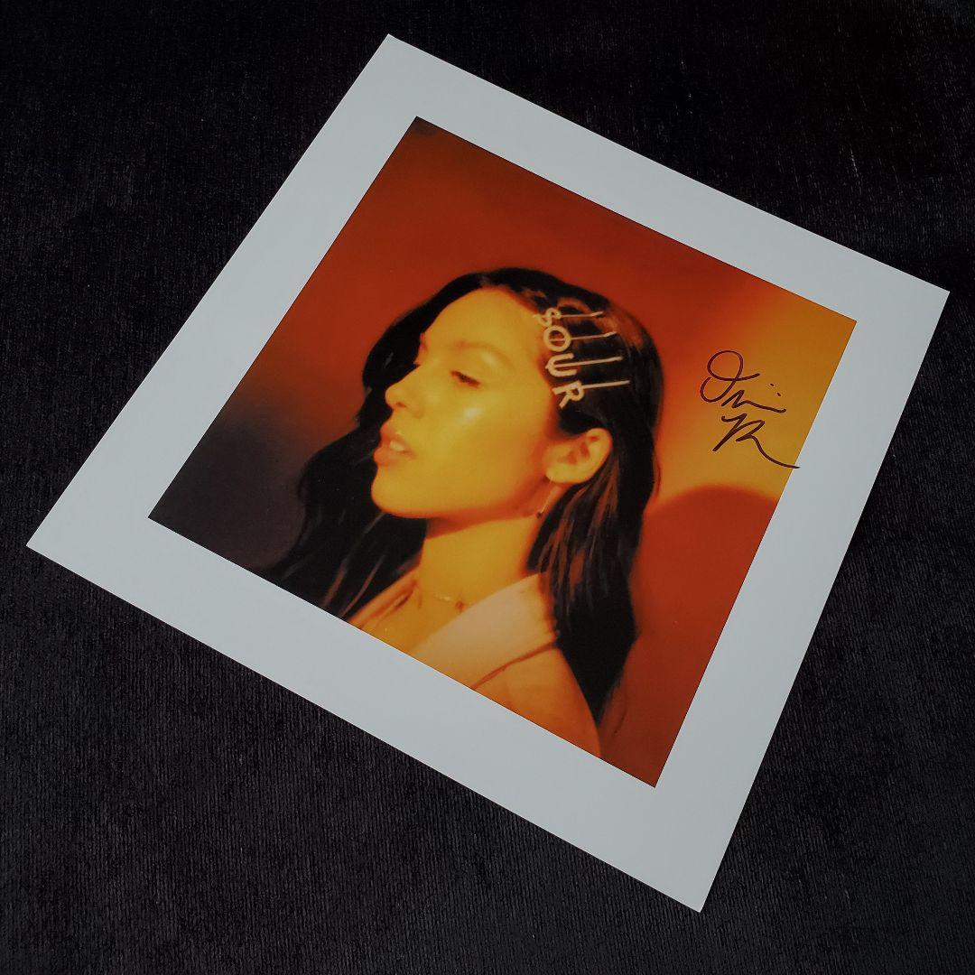 オリヴィアロドリゴ Olivia Rodrigo Sour 直筆サイン入りセット