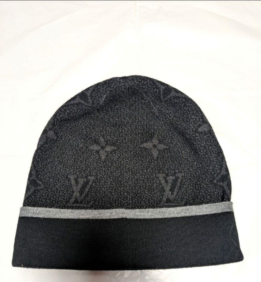 LOUIS VUITTON 黒 ニット帽 リボン付き LOUIS VUITTON ルイビトン