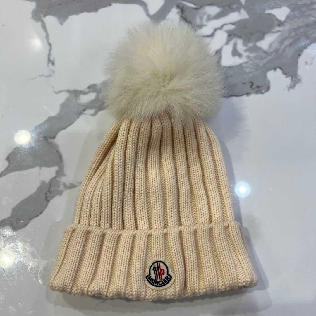 MONCLER ニット帽 アイボリー MONCLER - MONCLERモンクレールファー